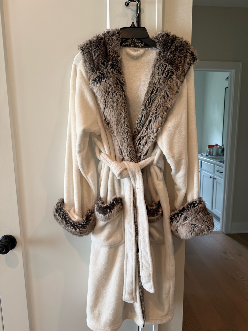 Pottery Barn Faux Fur Robe - Picture 2 of 8